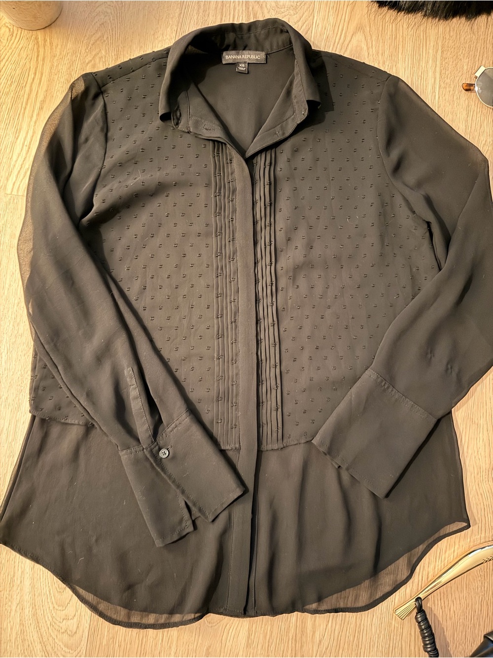FINAL SALE 🚨Banana Republic  Button Blouse